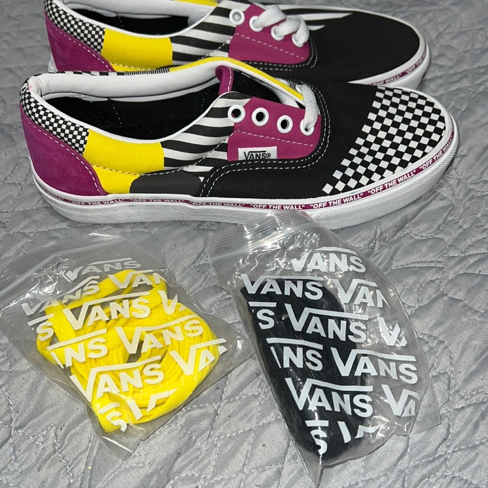 •KIDS VANS.
